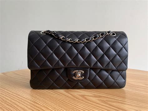 ++ Chanel Classic 10” Lambskin SHW  ฉบับมือใหม่หัดรีวิว